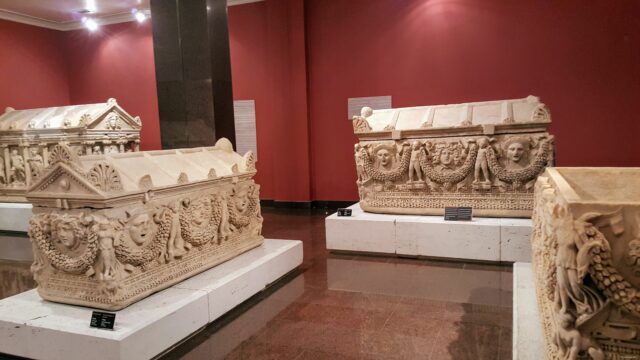 Antalya Müzesinden – Lahitler, Perge Antik Krallık