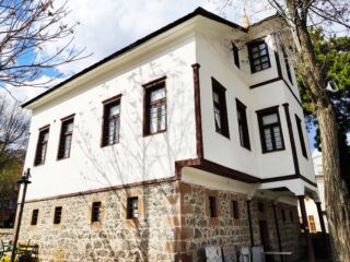 Atatürk Evi Ve Müzesi